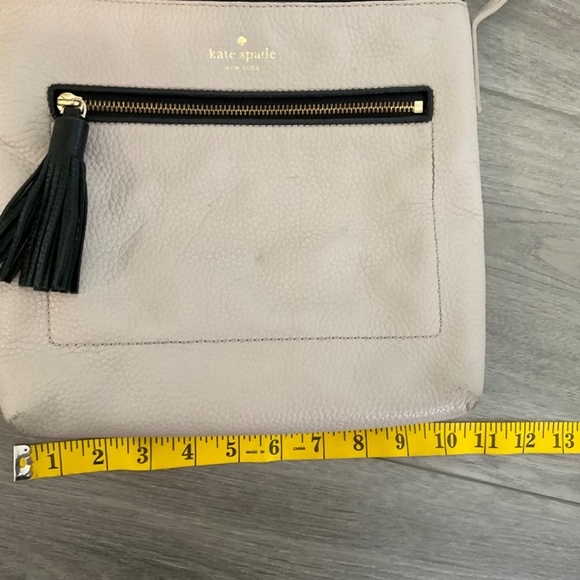 Kate Spade Crossbody Bag Tan with Black Tassel - Picture 10 of 12